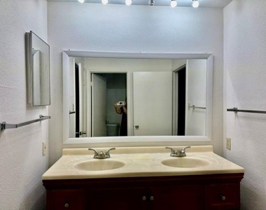 8055 Cambridge Street - Photo Thumbnail 18