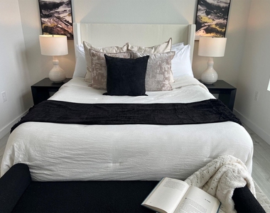 401 North Bluff - Photo Thumbnail 7