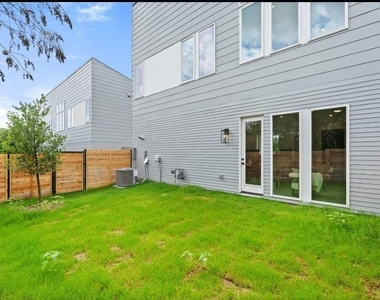 401 North Bluff - Photo Thumbnail 18