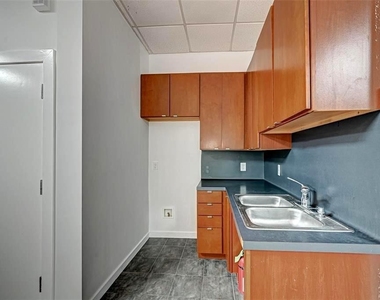 9788 Clarewood Drive - Photo Thumbnail 8