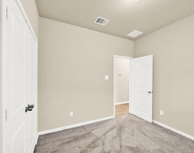 5814 Linda Cove Lane - Photo Thumbnail 19