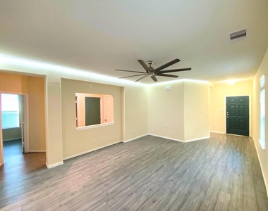 29880 Dovetail Bluff Lane - Photo Thumbnail 8