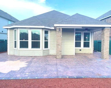 29880 Dovetail Bluff Lane - Photo Thumbnail 11