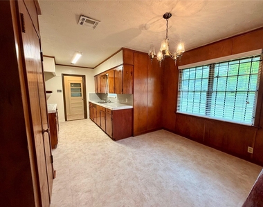 6211 Schevers Street - Photo Thumbnail 20