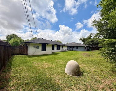 6211 Schevers Street - Photo Thumbnail 26