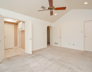 7447 Cambridge Street - Photo Thumbnail 25