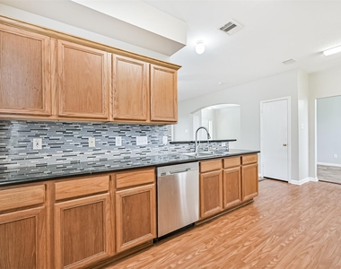 4714 Montclair Hill Lane - Photo Thumbnail 16