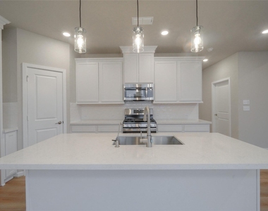 21859 Fitzroy Manor Lane - Photo Thumbnail 6