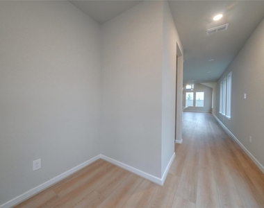 21859 Fitzroy Manor Lane - Photo Thumbnail 2