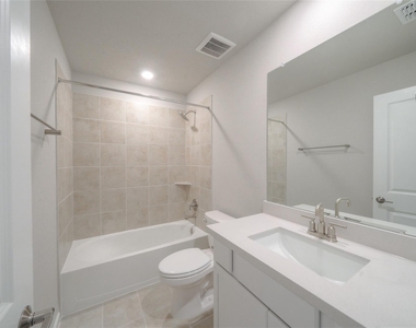 21859 Fitzroy Manor Lane - Photo Thumbnail 17