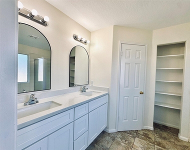 5906 Llano Creek Drive - Photo Thumbnail 16