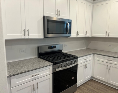 21110 Turtle Glen Lane - Photo Thumbnail 8