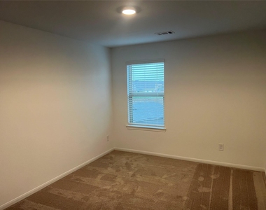 21110 Turtle Glen Lane - Photo Thumbnail 41