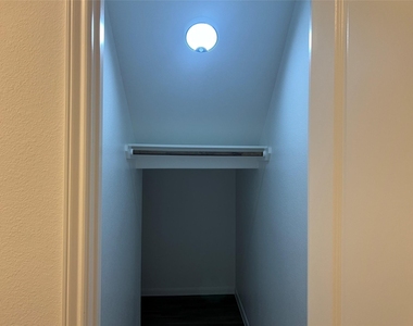 21110 Turtle Glen Lane - Photo Thumbnail 35