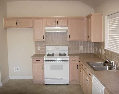 29614 Legends Bend Lane - Photo Thumbnail 3