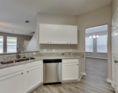 15323 Fir Woods Lane - Photo Thumbnail 4