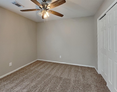 15323 Fir Woods Lane - Photo Thumbnail 17