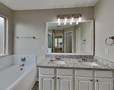 15323 Fir Woods Lane - Photo Thumbnail 10