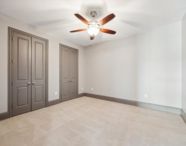 9870 Gaylord Drive - Photo Thumbnail 8