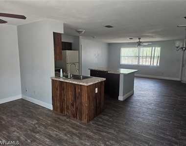 808 Greenwood Avenue - Photo Thumbnail 12