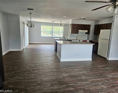 808 Greenwood Avenue - Photo Thumbnail 9