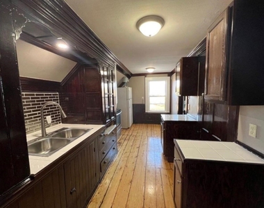 53 Messer - Photo Thumbnail 2