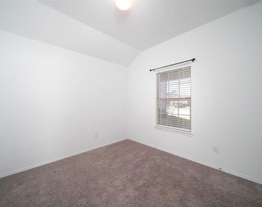 18450 White Stallion Lane - Photo Thumbnail 19