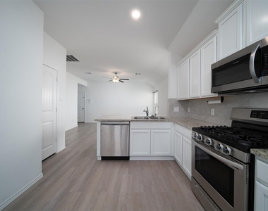 18450 White Stallion Lane - Photo Thumbnail 9