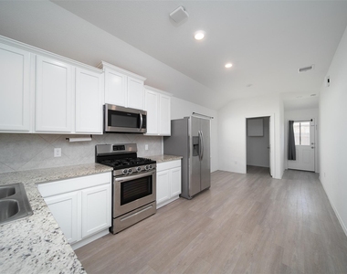 18450 White Stallion Lane - Photo Thumbnail 5