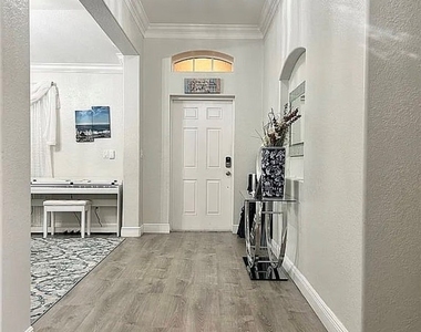 221 Nw 3rd Place - Photo Thumbnail 13