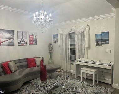 221 Nw 3rd Place - Photo Thumbnail 8