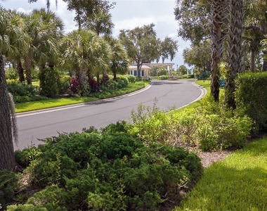 3460 Lakeview Isle Court - Photo Thumbnail 2