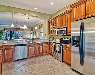 3460 Lakeview Isle Court - Photo Thumbnail 16