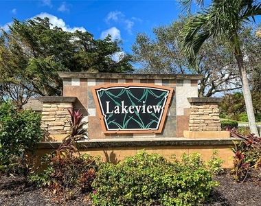 3460 Lakeview Isle Court - Photo Thumbnail 4