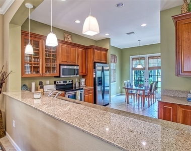 3460 Lakeview Isle Court - Photo Thumbnail 18