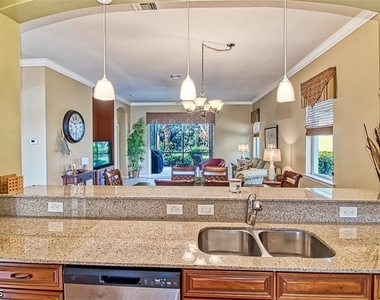 3460 Lakeview Isle Court - Photo Thumbnail 19