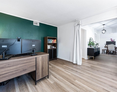 26715 Maplewood Drive - Photo Thumbnail 8