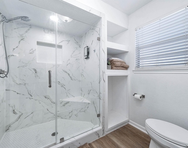 26715 Maplewood Drive - Photo Thumbnail 23
