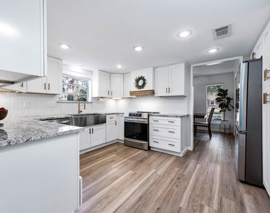 26715 Maplewood Drive - Photo Thumbnail 12
