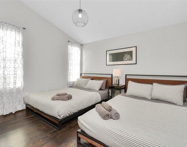 5705 Cochran Street - Photo Thumbnail 20
