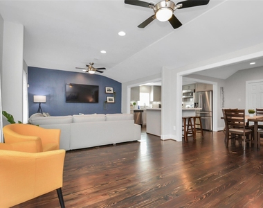5705 Cochran Street - Photo Thumbnail 6