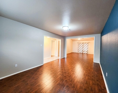 6007 Dryad Drive - Photo Thumbnail 5
