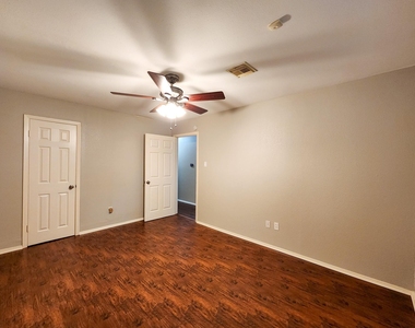 6007 Dryad Drive - Photo Thumbnail 19