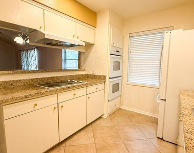 6007 Dryad Drive - Photo Thumbnail 8