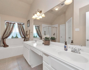19107 Mustang Pointe Lane - Photo Thumbnail 9
