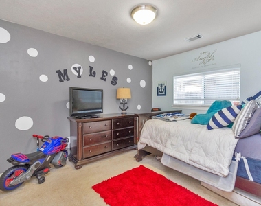 19107 Mustang Pointe Lane - Photo Thumbnail 15