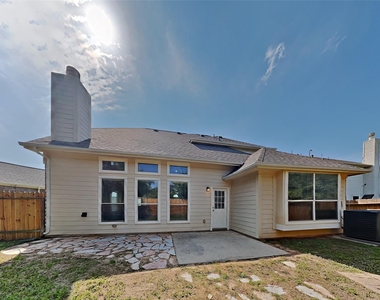 8000 N Tarrytown Crossing Drive - Photo Thumbnail 18