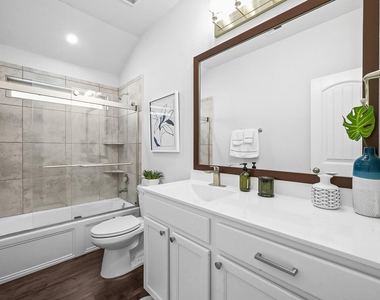 25915 Aura Lake Lane - Photo Thumbnail 5