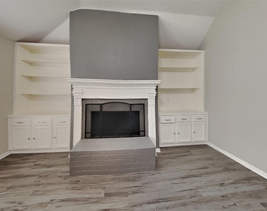 17111 Cradle Cove Court - Photo Thumbnail 2