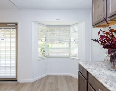 5704 Leggett Lane - Photo Thumbnail 20
